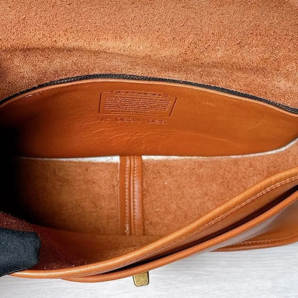 Coach British Tan City Bag - Picture 7 of 10